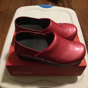 Sanitas size 39